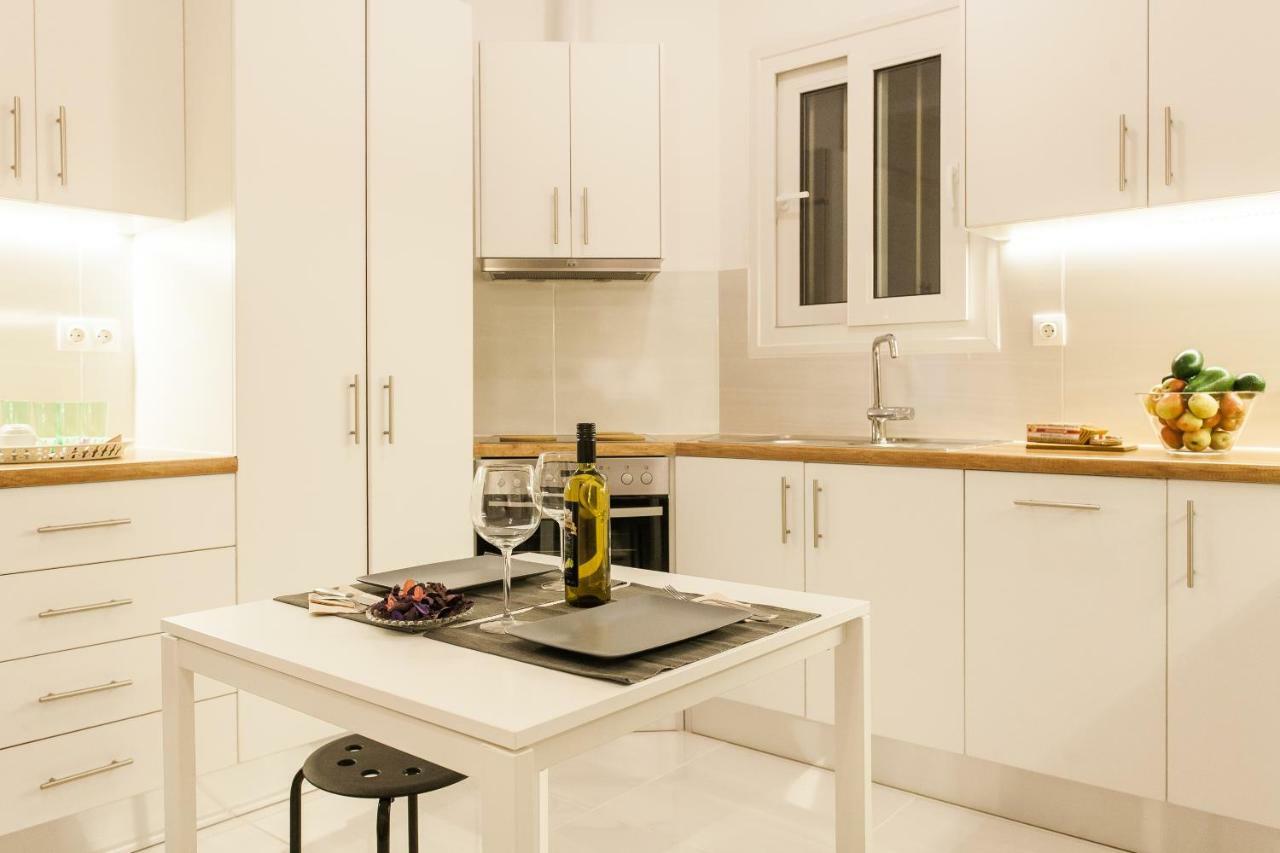 Classy And Stylish Private Apartment At Acropolis Museum Metro Station Athen Exterior foto
