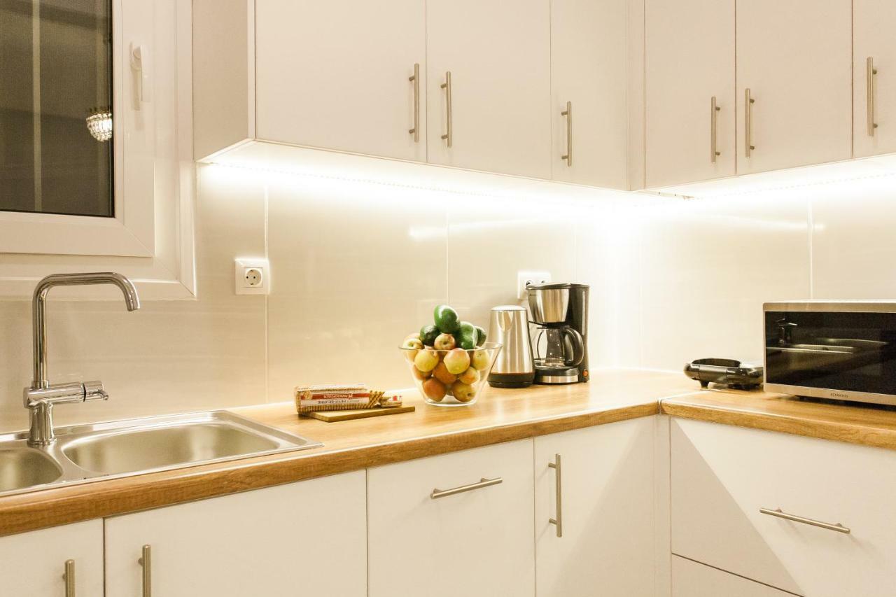 Classy And Stylish Private Apartment At Acropolis Museum Metro Station Athen Exterior foto